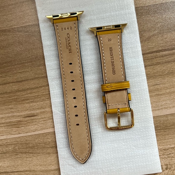 NWOB Coach Gold-Tone Leather Band 38mm-41mm - Picture 8 of 8
